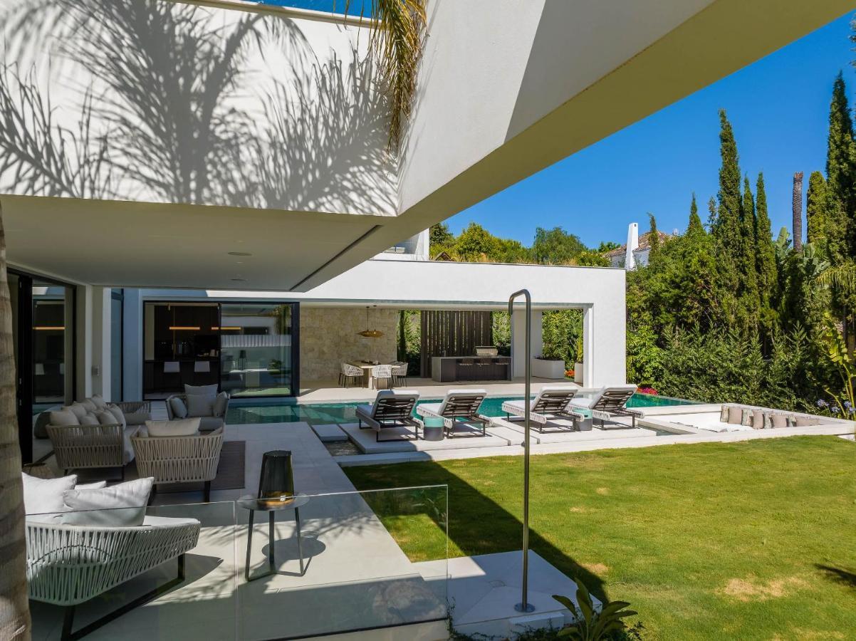 Villa Sirius: Luxury Golf Valley Retreat With Private Heated Pool Marbella