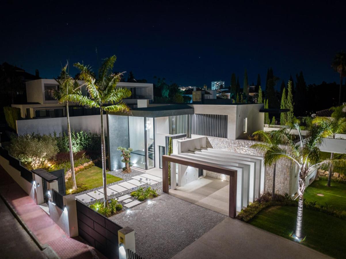 Sirius: Luxury Golf Valley Retreat With Private Heated Pool Villa Marbella