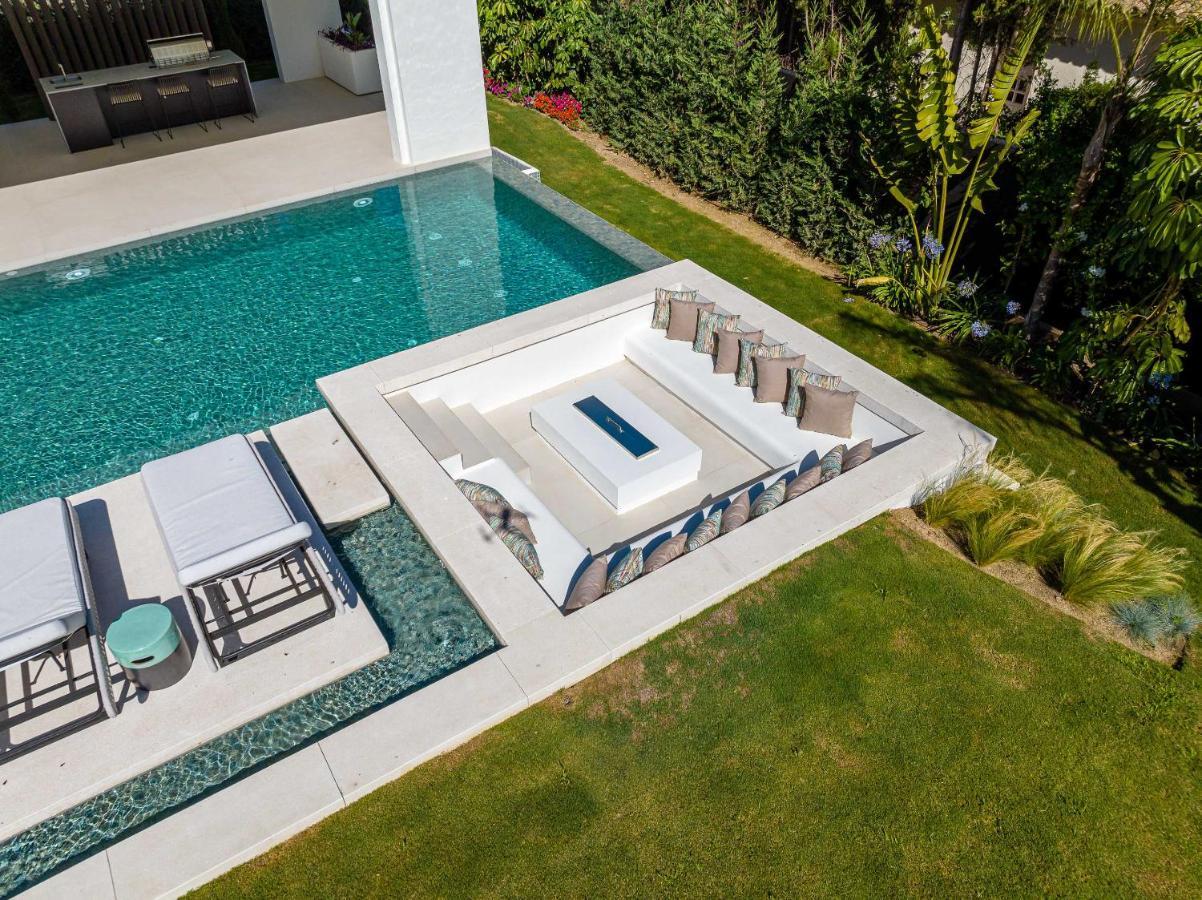 Sirius: Luxury Golf Valley Retreat With Private Heated Pool Villa